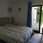 Tobias Villa